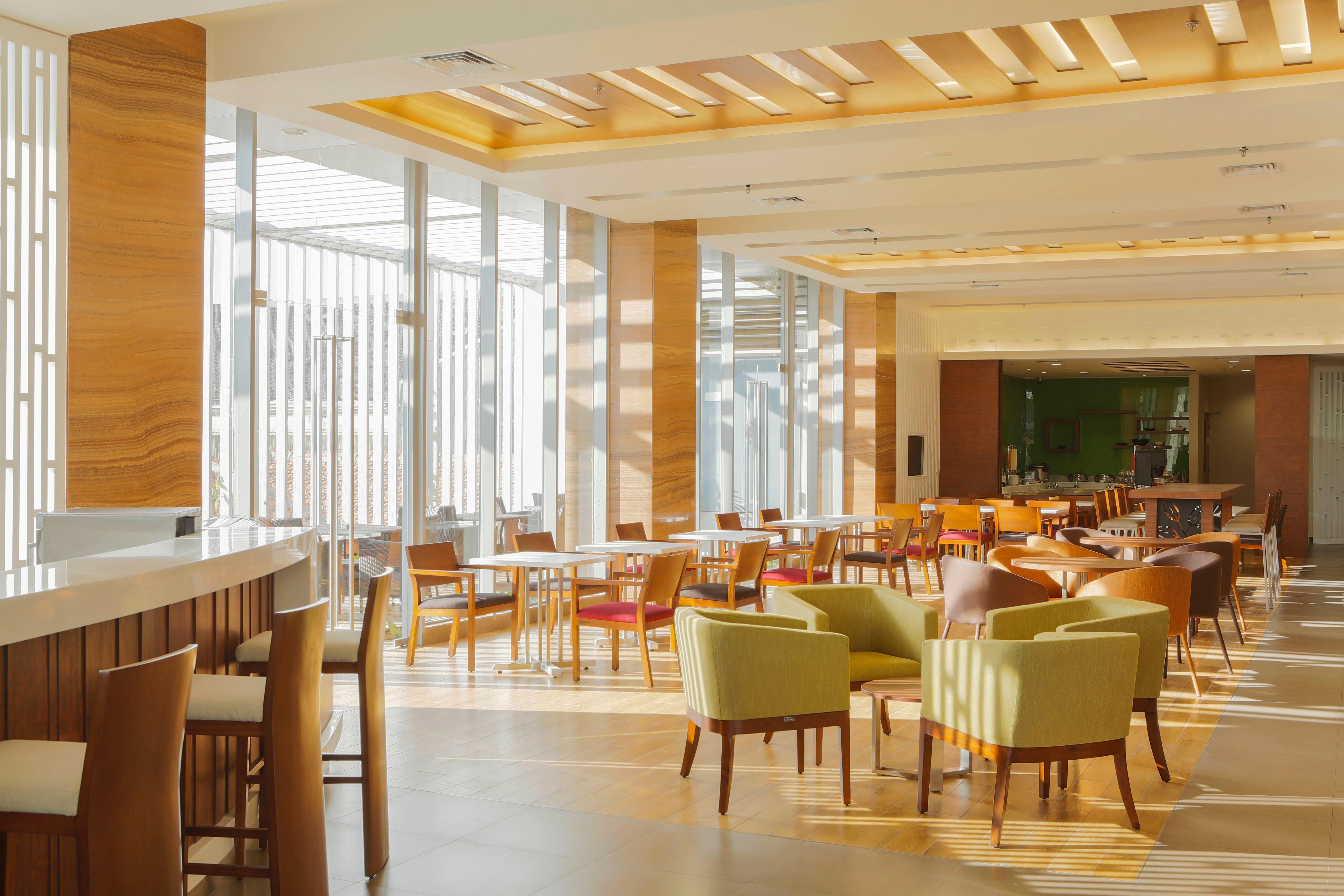 Holiday Inn Express Semarang Simpang Lima By Ihg Exterior foto