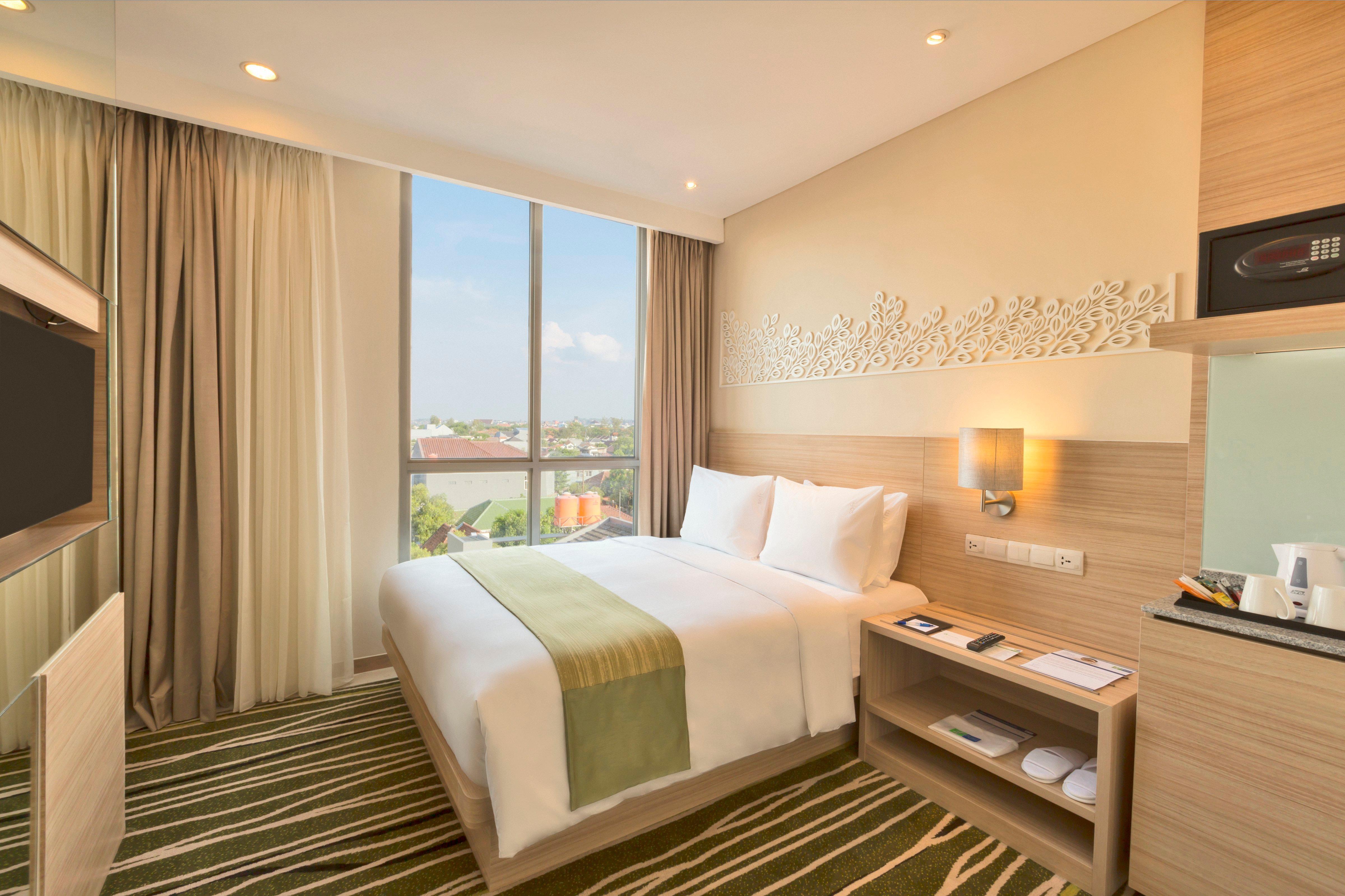 Holiday Inn Express Semarang Simpang Lima By Ihg Exterior foto